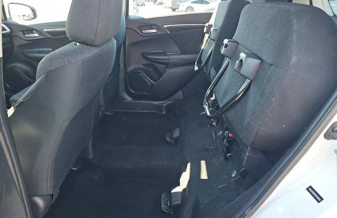2015 Honda Fit - Image 10 of 11