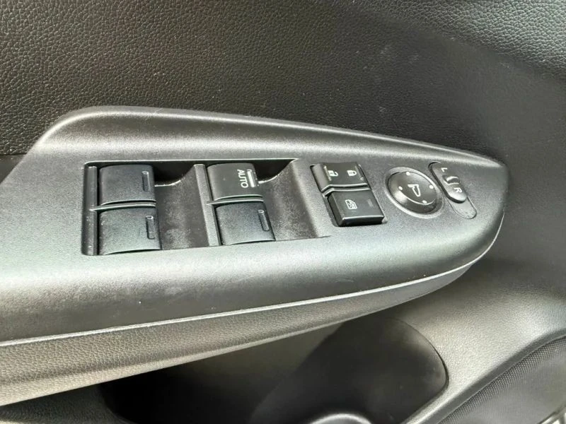 2015 Honda Fit - Image 9 of 12