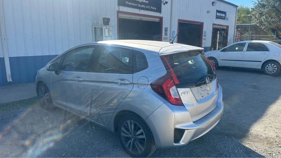 2015 Honda Fit - Image 4 of 6