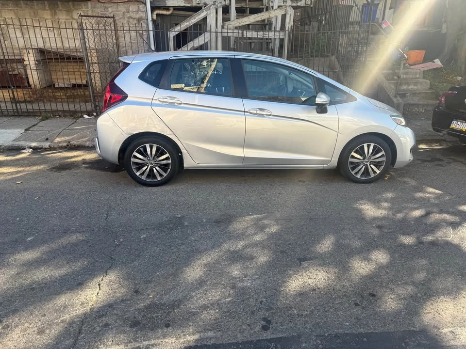 2015 Honda Fit - Image 6 of 16