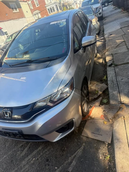 2015 Honda Fit - Image 2 of 16