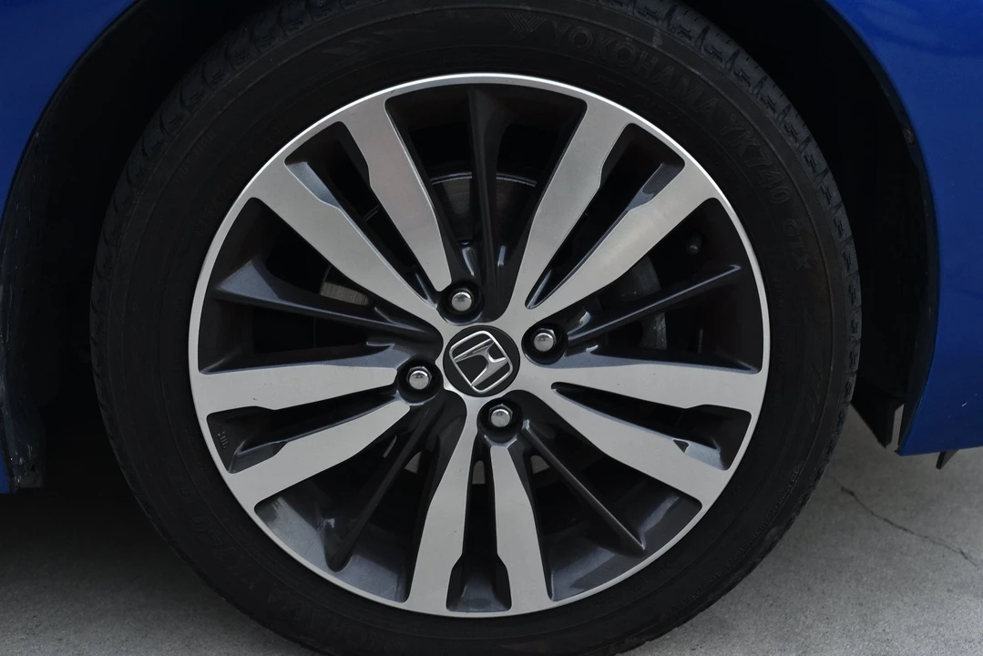 2015 Honda Fit - Image 9 of 27