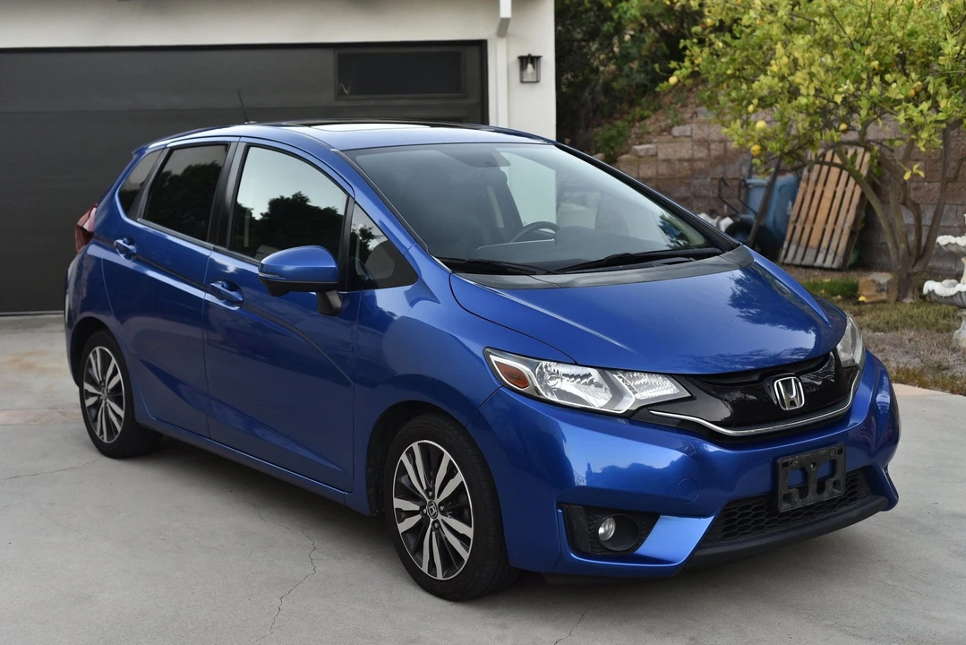2015 Honda Fit - Image 2 of 27