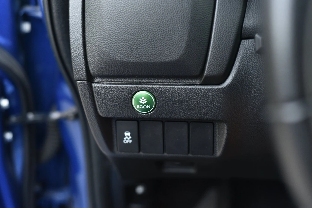 2015 Honda Fit - Image 24 of 27