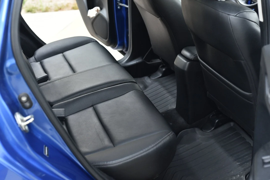 2015 Honda Fit - Image 16 of 27