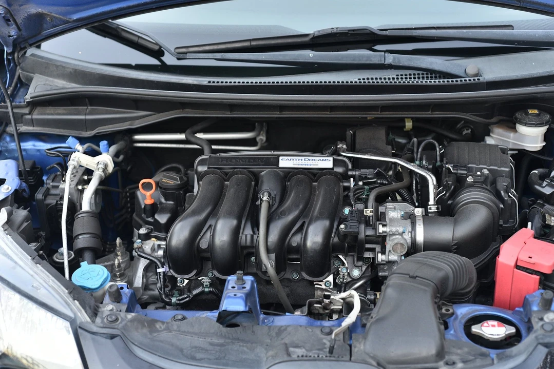 2015 Honda Fit - Image 13 of 27