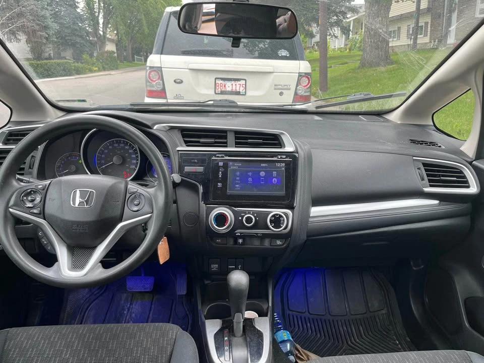 2015 Honda Fit - Image 6 of 10
