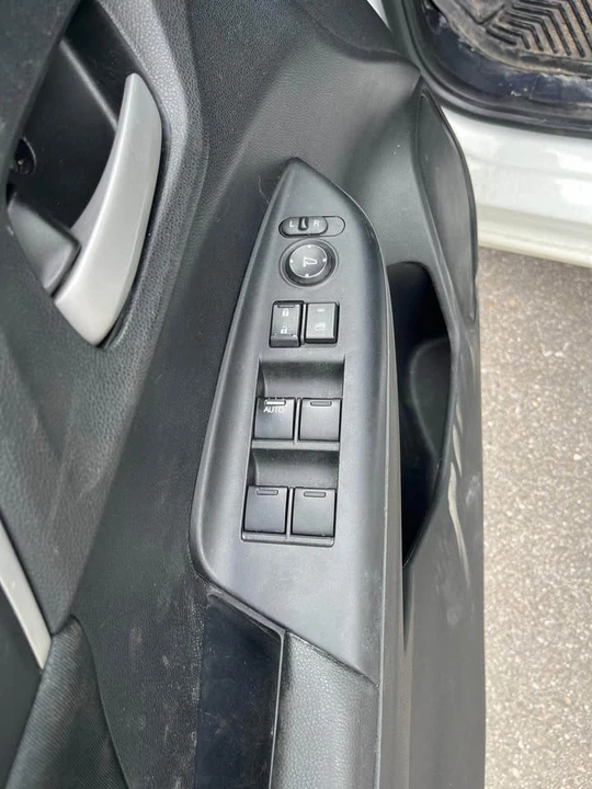 2015 Honda Fit - Image 7 of 10