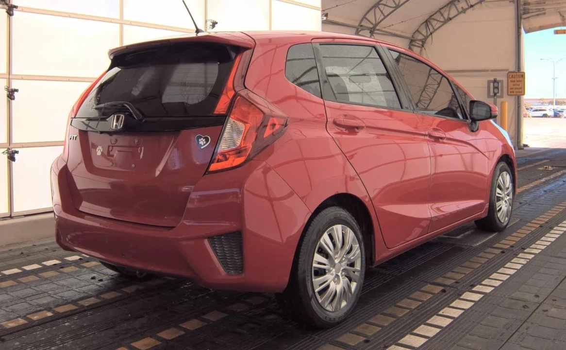 2015 Honda Fit - Image 5 of 12
