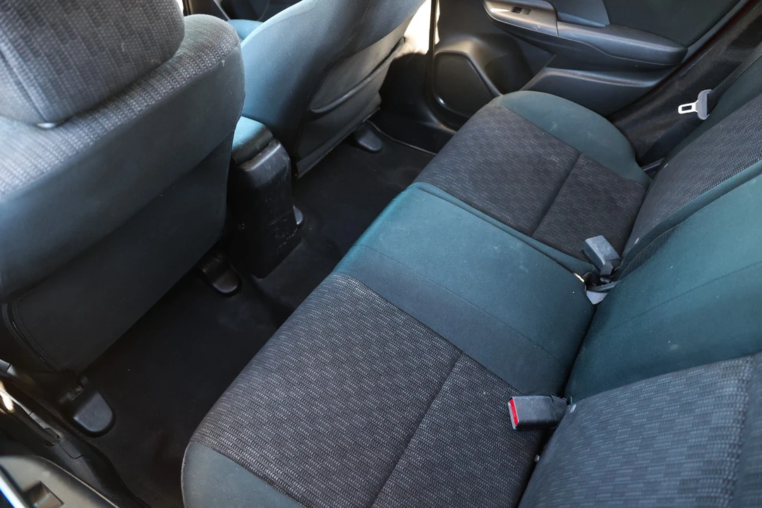 2015 Honda Fit - Image 10 of 12