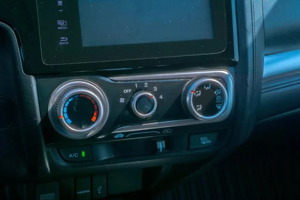 2015 Honda Fit - Image 15 of 17