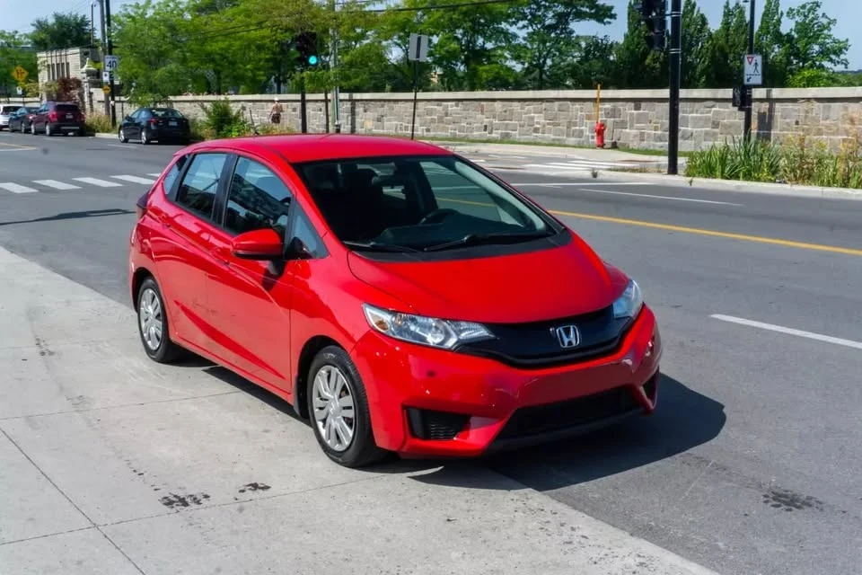 2015 Honda Fit - Image 6 of 17