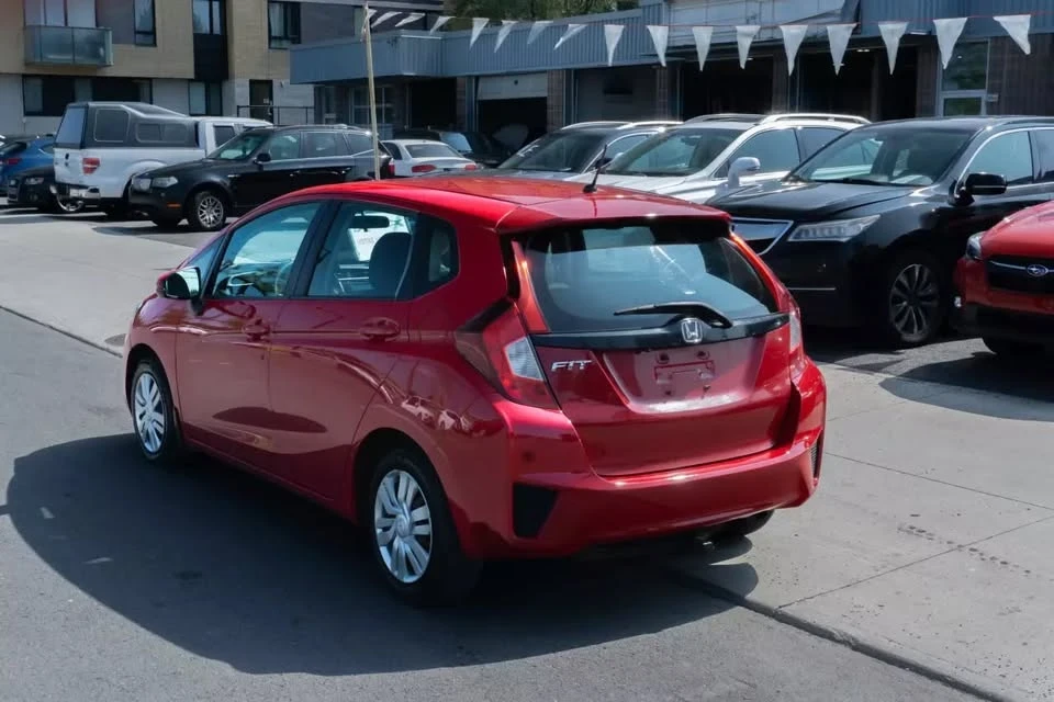 2015 Honda Fit - Image 3 of 17