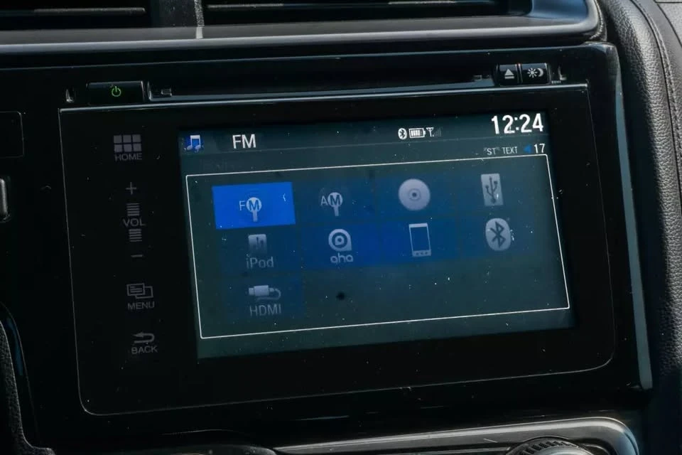 2015 Honda Fit - Image 13 of 17