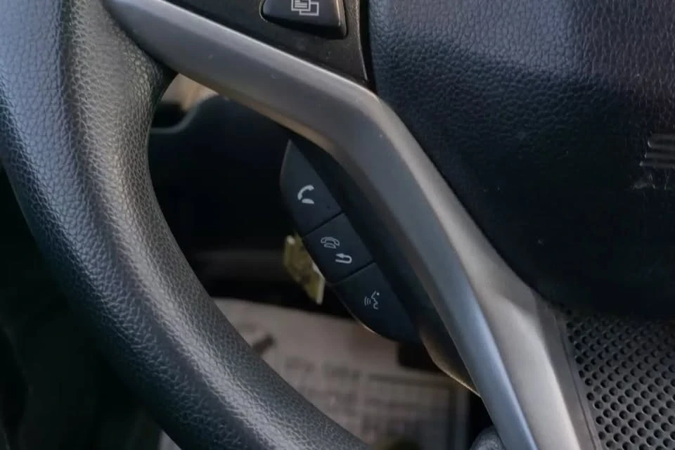 2015 Honda Fit - Image 11 of 17