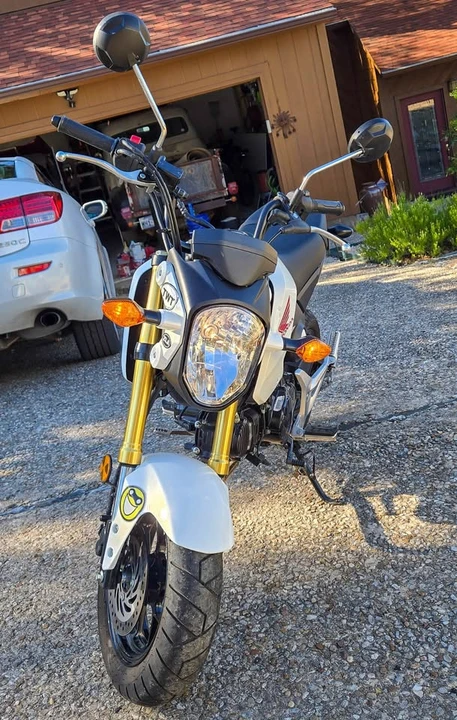 2015 Honda Motorcycles - Image 2 of 7