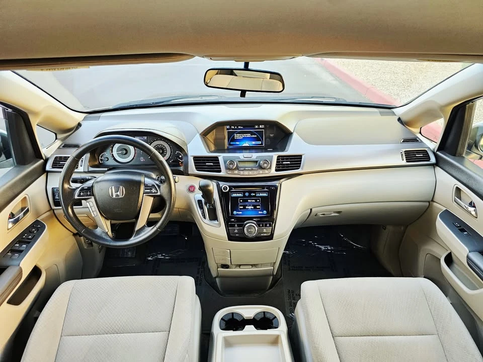 2015 Honda Odyssey - Image 11 of 15
