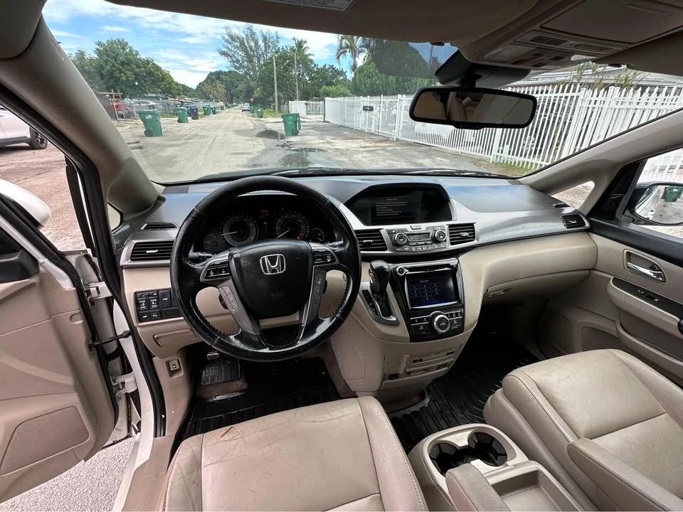 2015 Honda Odyssey - Image 11 of 20