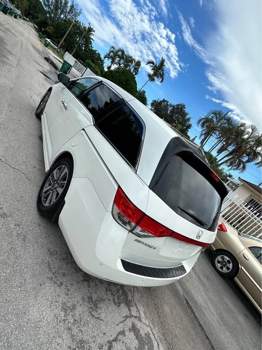 2015 Honda Odyssey - Image 5 of 20
