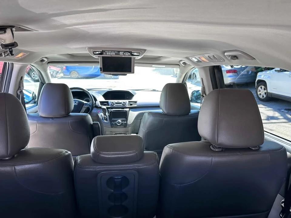 2015 Honda Odyssey - Image 15 of 18