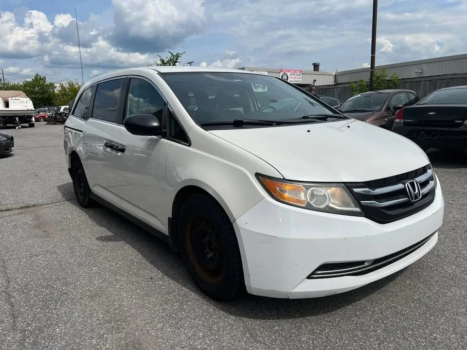 2015 Honda Odyssey - Image 2 of 16