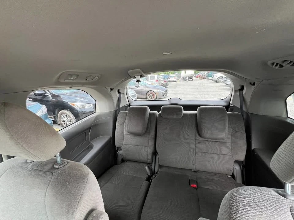 2015 Honda Odyssey - Image 9 of 16