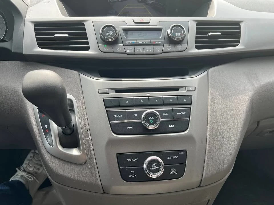 2015 Honda Odyssey - Image 15 of 16