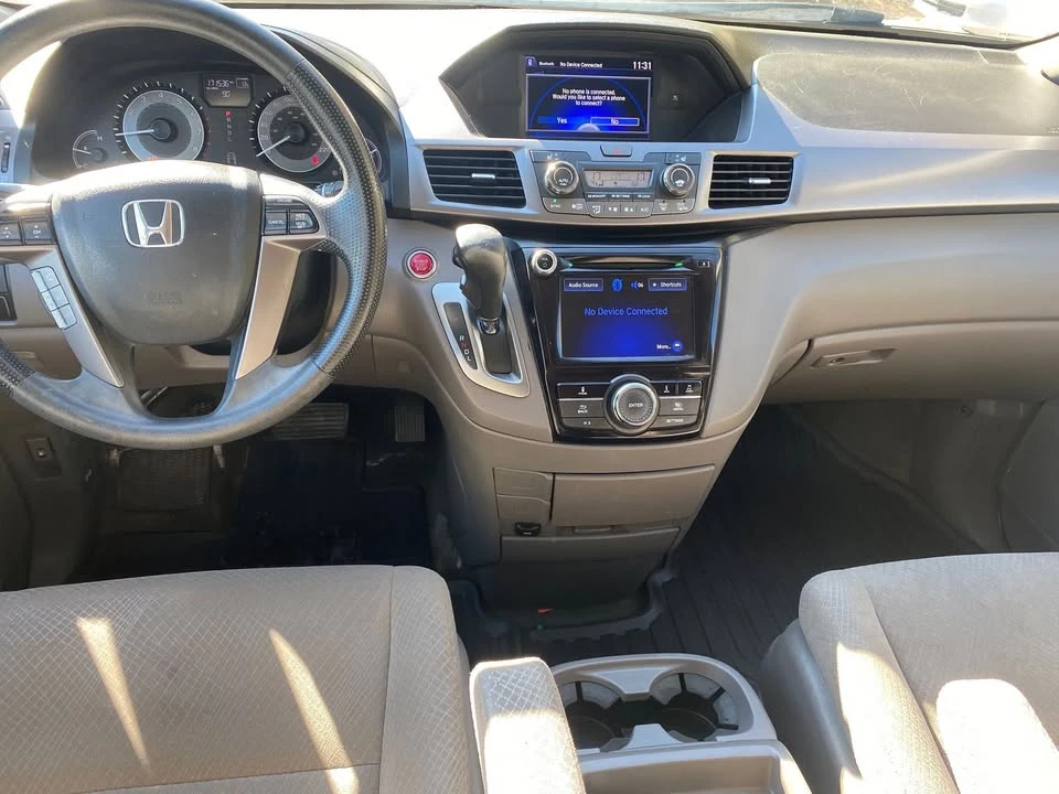 2015 Honda Odyssey - Image 8 of 17