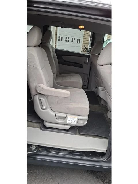 2015 Honda Odyssey - Image 15 of 21