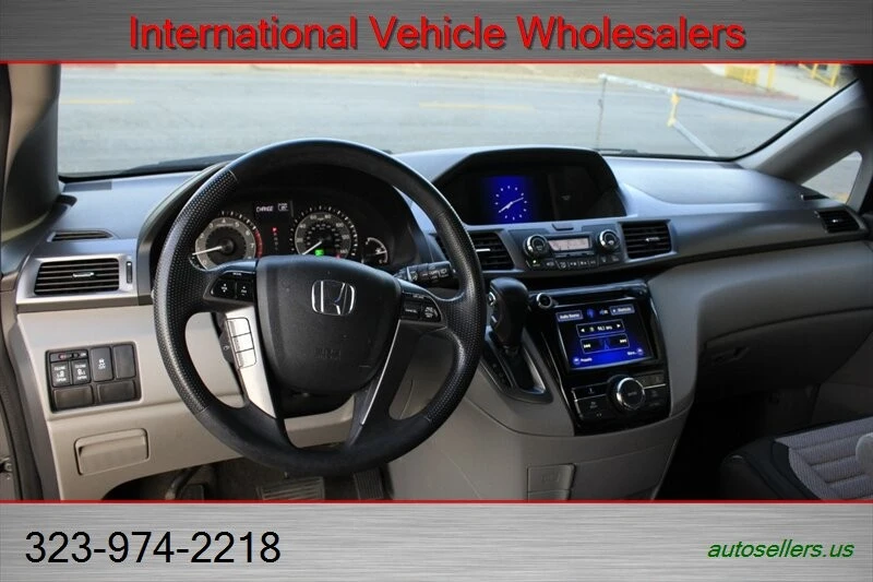 2015 Honda Odyssey - Image 12 of 17