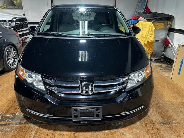 2015 Honda Odyssey - Image 2 of 20