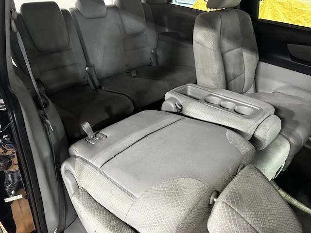 2015 Honda Odyssey - Image 18 of 20