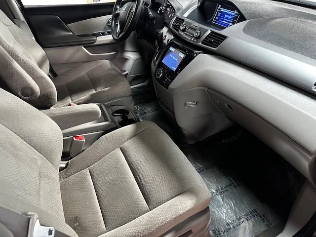 2015 Honda Odyssey - Image 16 of 20