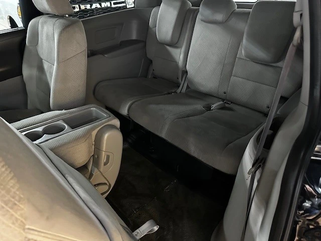 2015 Honda Odyssey - Image 15 of 20