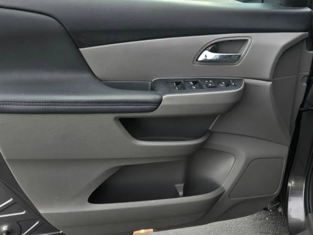 2015 Honda Odyssey - Image 9 of 12