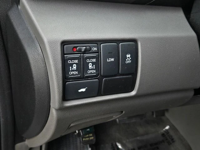 2015 Honda Odyssey - Image 18 of 21