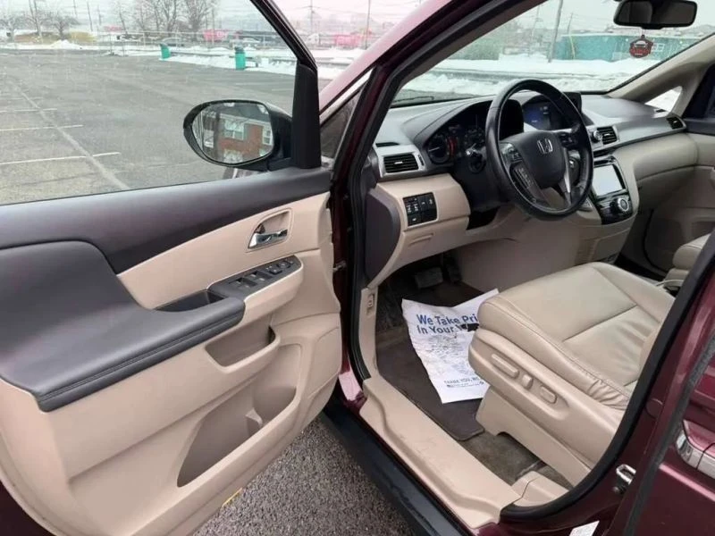 2015 Honda Odyssey - Image 8 of 12