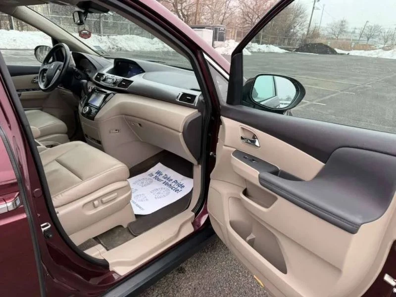2015 Honda Odyssey - Image 10 of 12