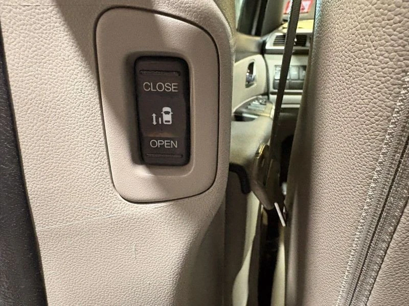 2015 Honda Odyssey - Image 12 of 12