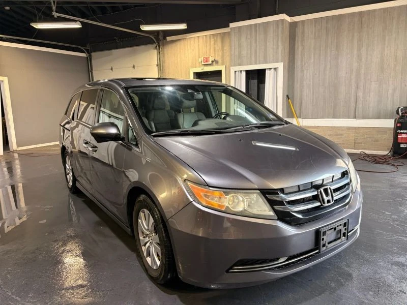 2015 Honda Odyssey - Image 8 of 12