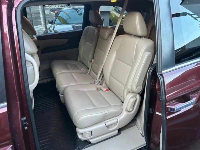 2015 Honda Odyssey - Image 6 of 12