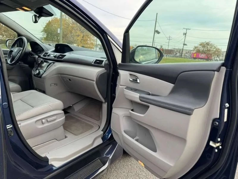 2015 Honda Odyssey - Image 11 of 12
