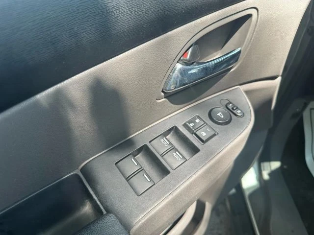 2015 Honda Odyssey - Image 10 of 21