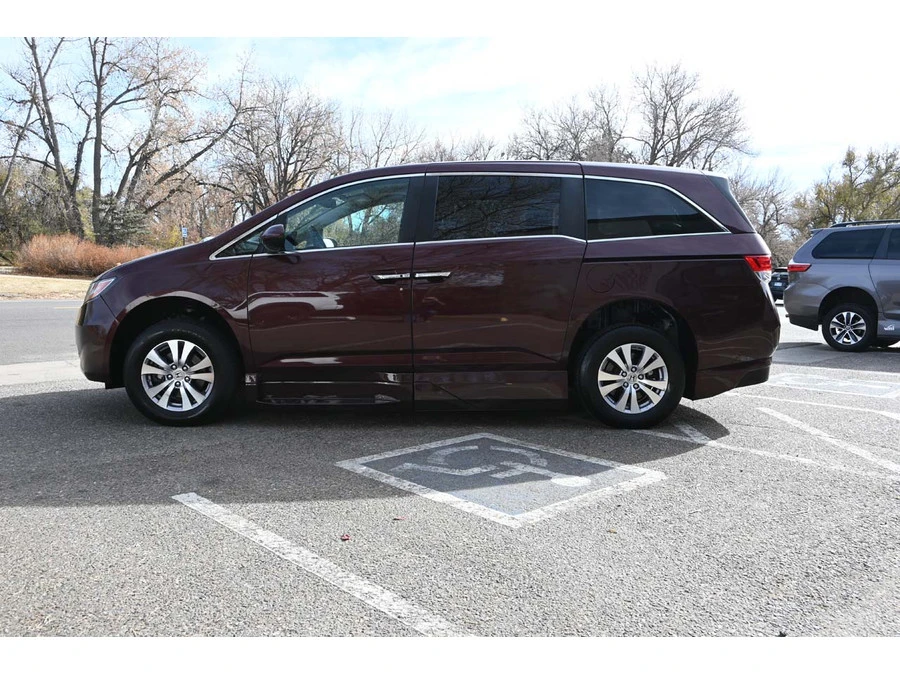 2015 Honda Odyssey - Image 9 of 12