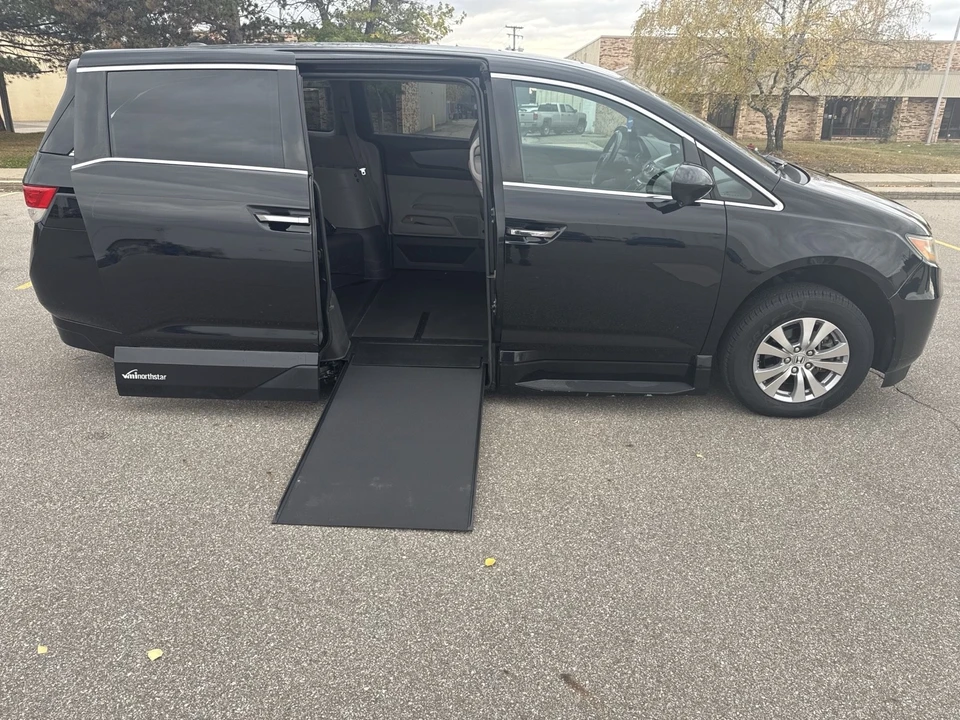 2015 Honda Odyssey - Image 9 of 21