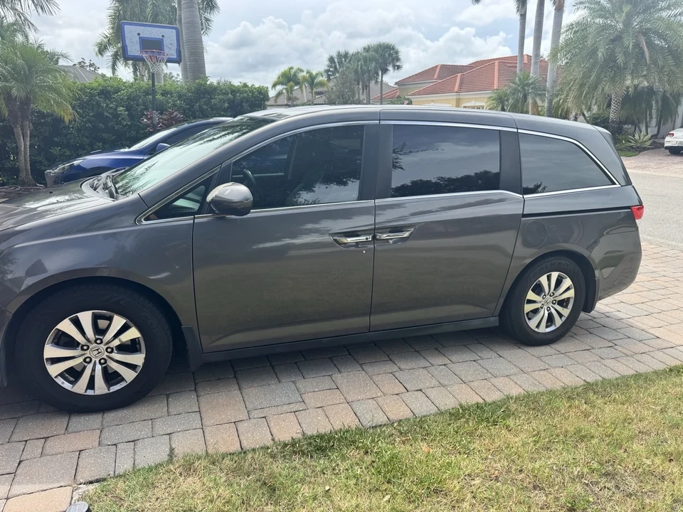 2015 Honda Odyssey - Image 2 of 21