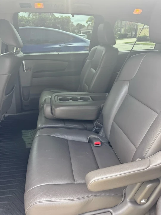 2015 Honda Odyssey - Image 10 of 21
