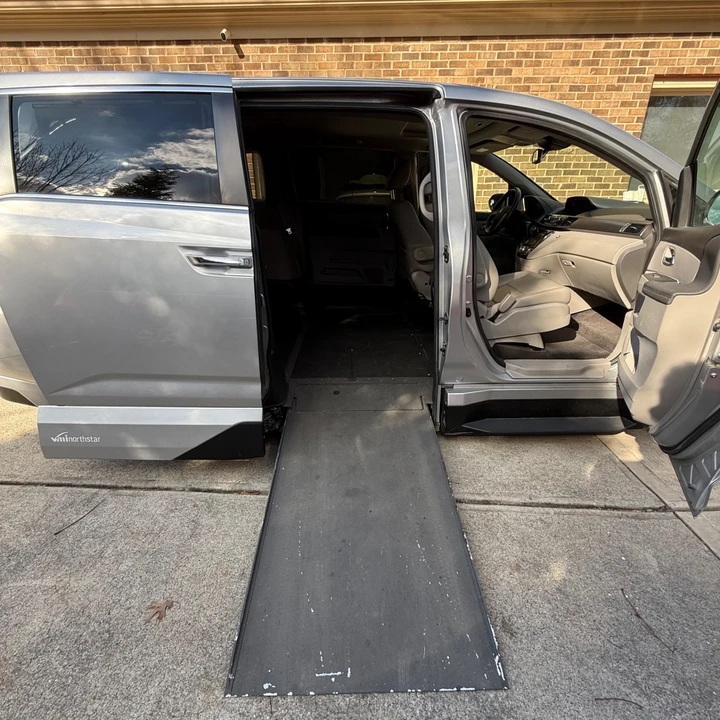 2015 Honda Odyssey - Image 7 of 11