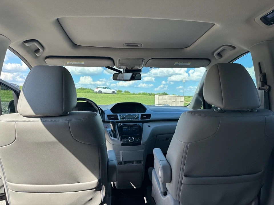 2015 Honda Odyssey - Image 10 of 15