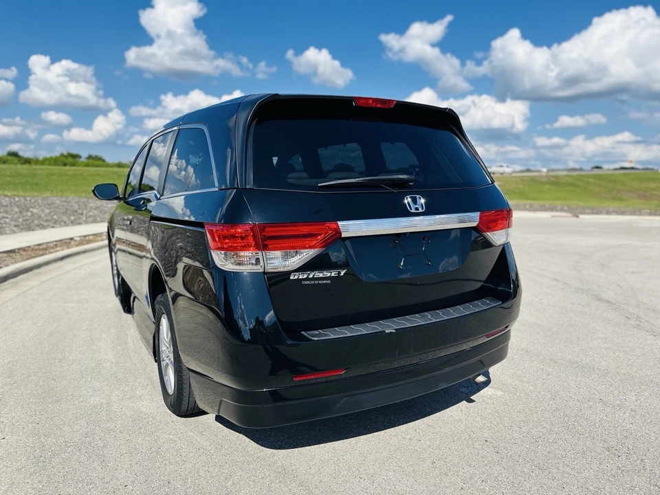 2015 Honda Odyssey - Image 5 of 15